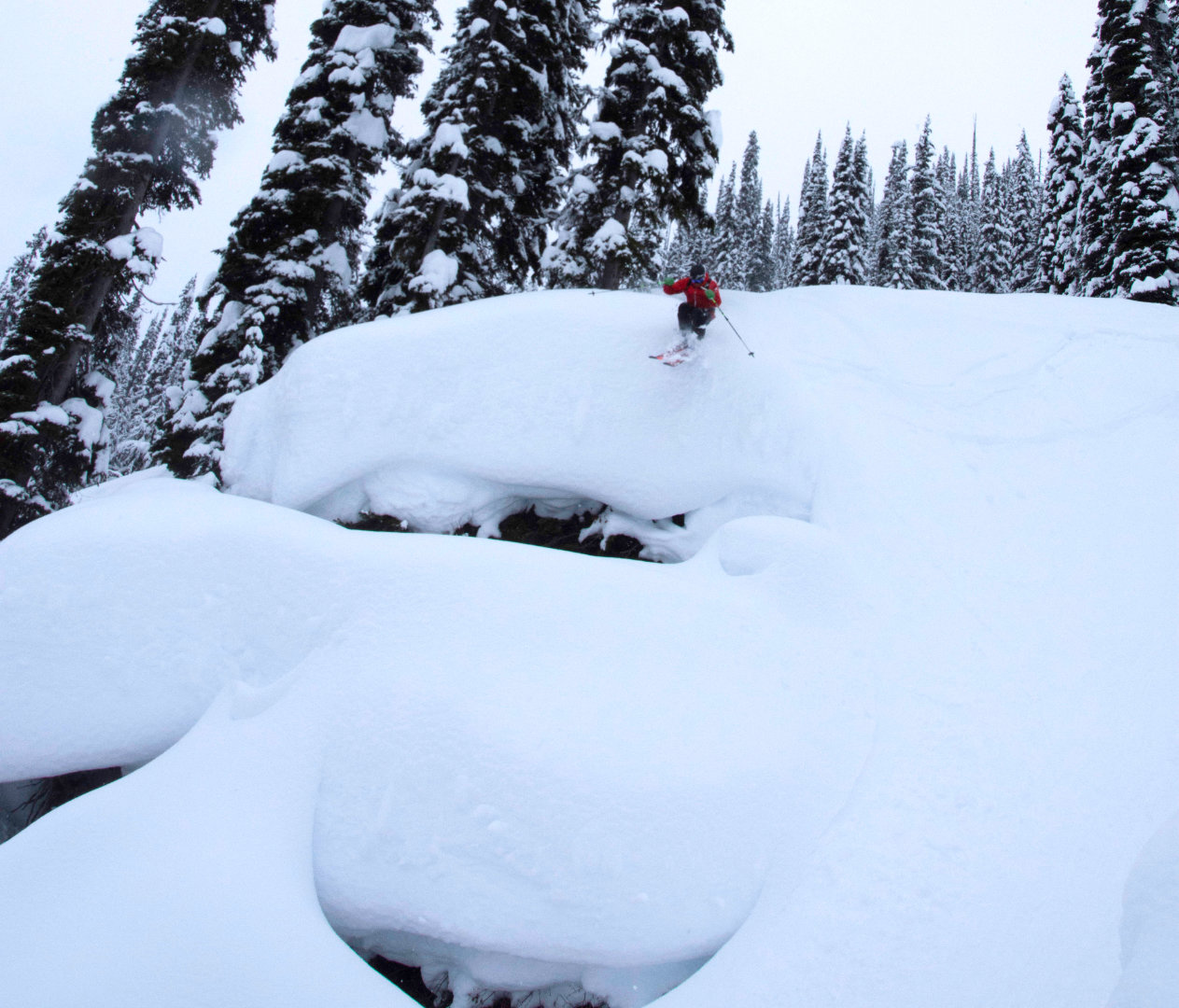 CMH Heliskiing Erfahrung Pillows